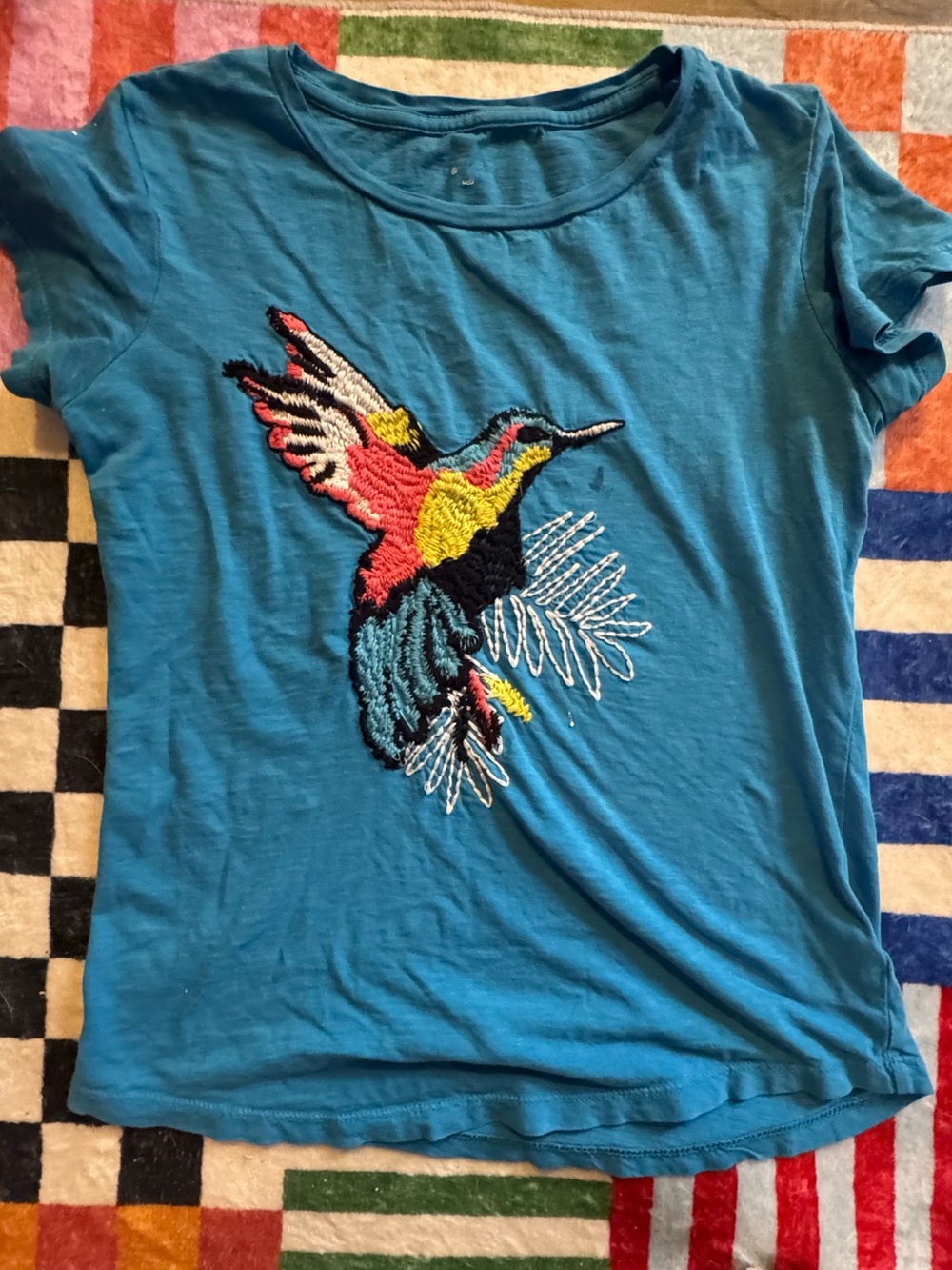 GAP Teal Tee with Multicolor Embroidered Hummingbird small
